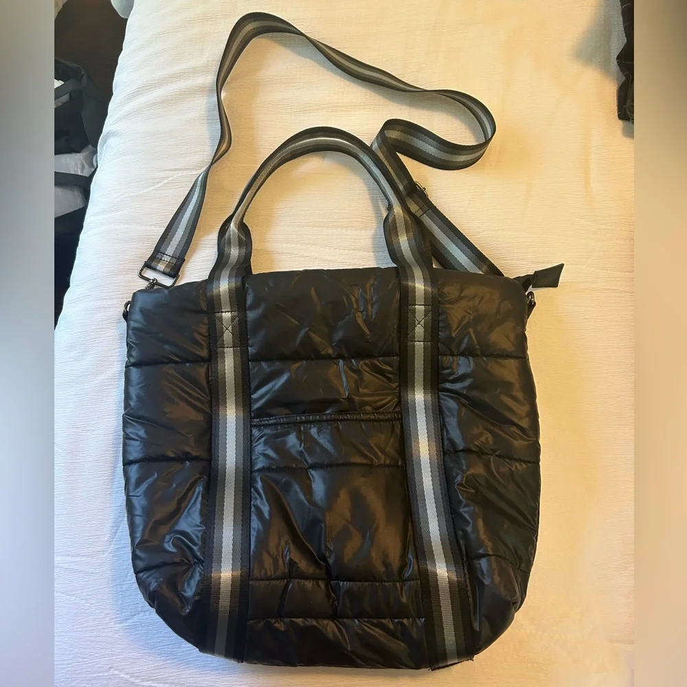 NWOT HAUTE SHORE Jamie Black Puffer Tote
